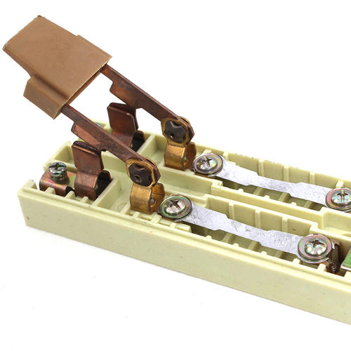 閘刀開關(guān) 閘刀開關(guān)