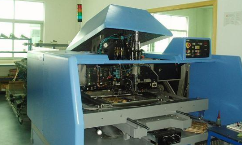 輕觸開關插件機 輕觸開關插件機